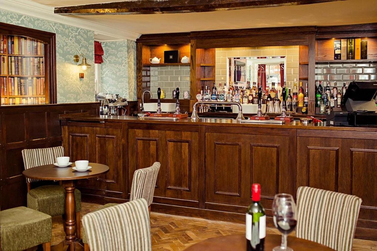 Kings Arms Hotel Bicester Buitenkant foto
